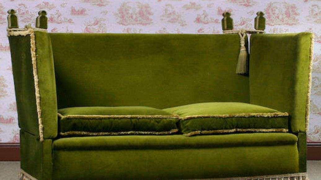 The Knole Sofa: An Icon of History and Elegance