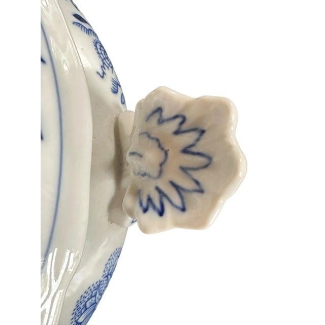 Late 20th Century Original Bohemian Zwiebelmuster Blue Onion Soup Tureen With Twisted Top Lid | IdleHour