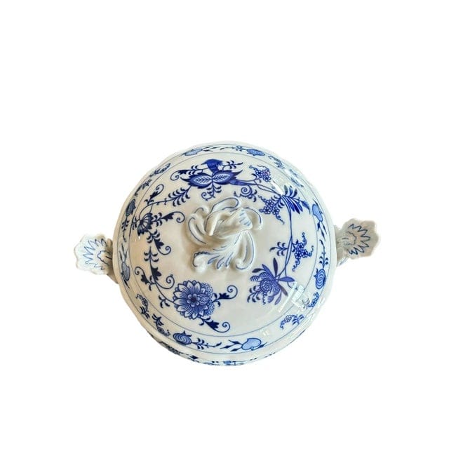 Late 20th Century Original Bohemian Zwiebelmuster Blue Onion Soup Tureen With Twisted Top Lid | IdleHour