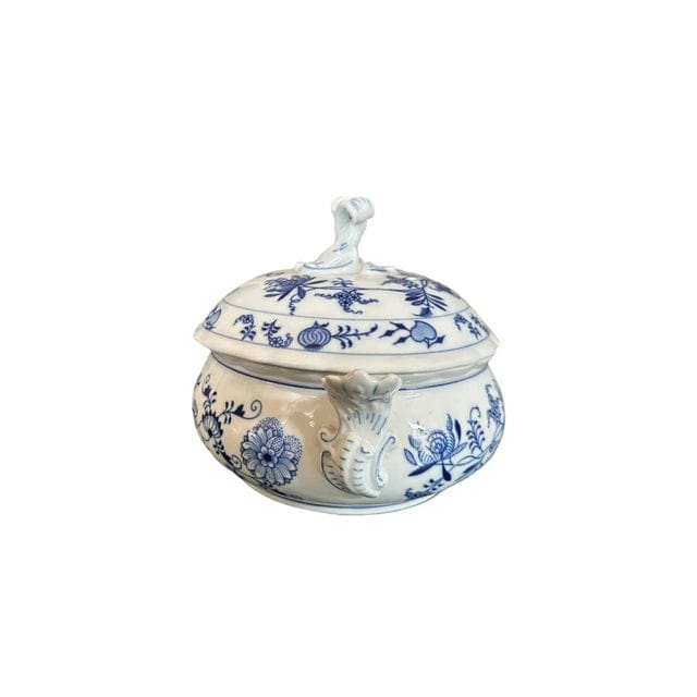 Late 20th Century Original Bohemian Zwiebelmuster Blue Onion Soup Tureen With Twisted Top Lid | IdleHour
