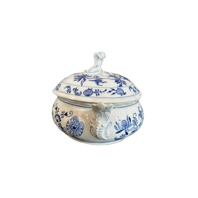 Late 20th Century Original Bohemian Zwiebelmuster Blue Onion Soup Tureen With Twisted Top Lid | IdleHour