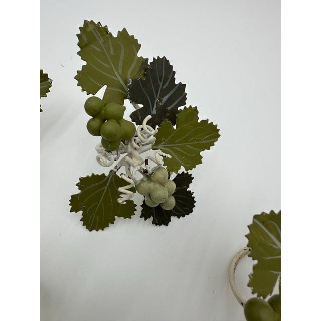 Set of 8 Hand Painted Vintage Tole Grape Vine Napkin Rings | IdleHour