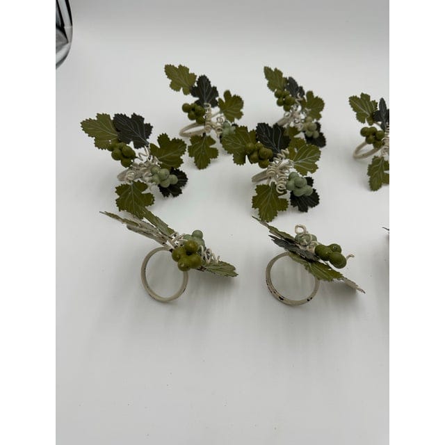 Set of 8 Hand Painted Vintage Tole Grape Vine Napkin Rings | IdleHour