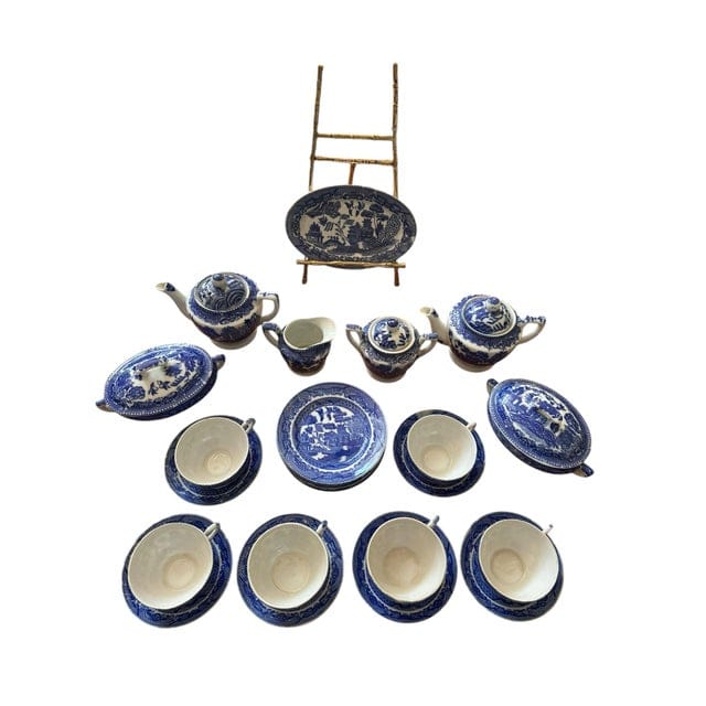 1940s Blue Willow Children's Tea Set, 30 Pieces, Occupied Japan