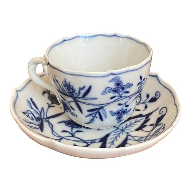 Mid 20th Century Vintage Meissen Blue Onion Espresso Cup and
